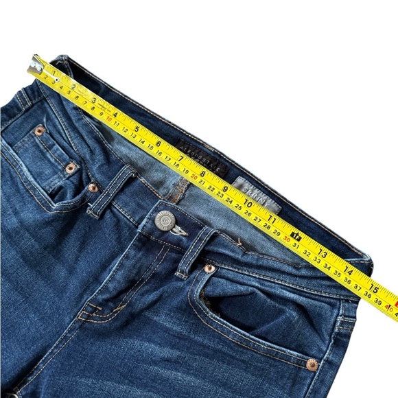 Aeropostale Skinny Jeans Dark Wash Size 4 Regular EUC - Picture 3 of 7